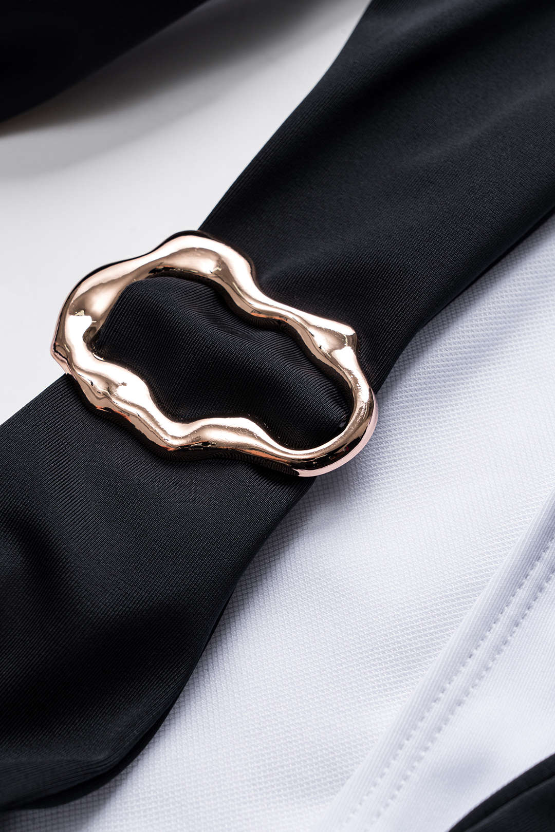 Rosvell Noir Contrast Sculpt Mayo